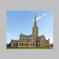 Salisbury Cathedral, photo WyrdLight.com, Wikipedia.jpg